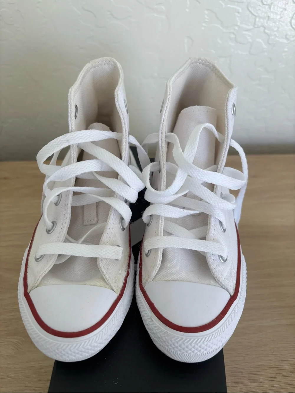 Converse Chuck Taylor All Star High Top Kids Youth Size 12 White Canvas Sneakers